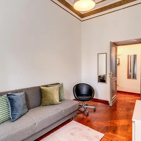 Appartamento Corso Trieste 62 *